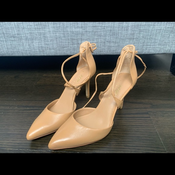 Lord & Taylor lace pumps - Picture 3 of 3